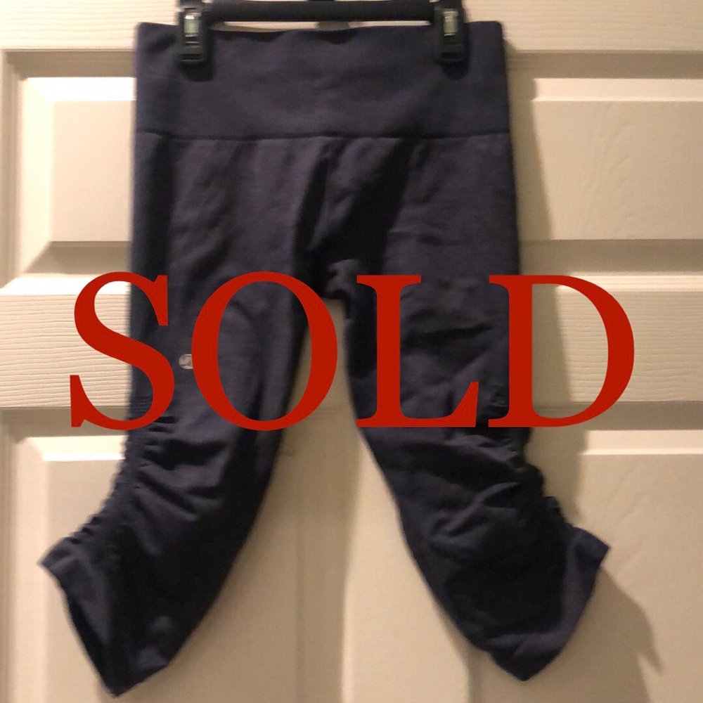 Lululemon crop workout pants 19"